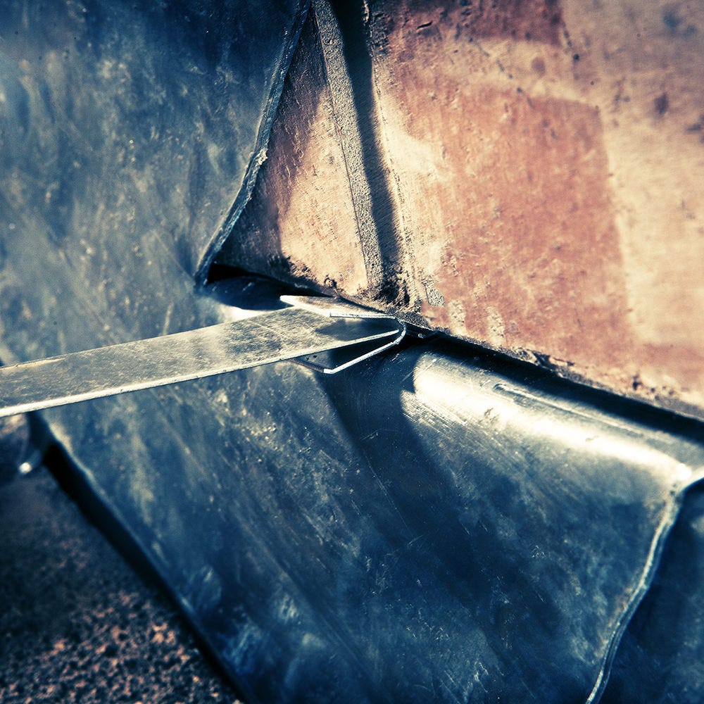 Lead 'V' Shaped Fixing Clips Stainless Steel Pack of 50