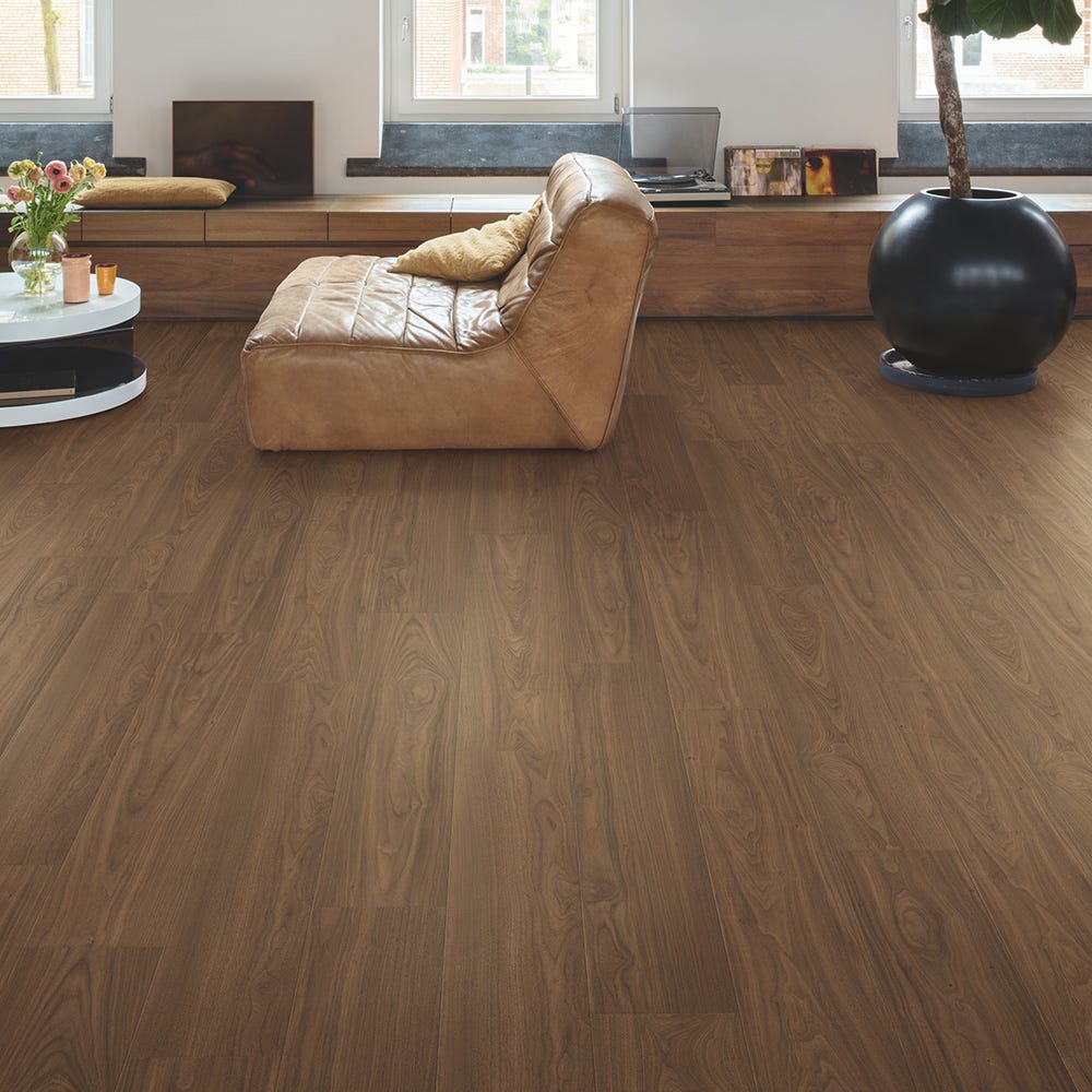 Quick Step Capture SIG4761 Chic Walnut Laminate Flooring