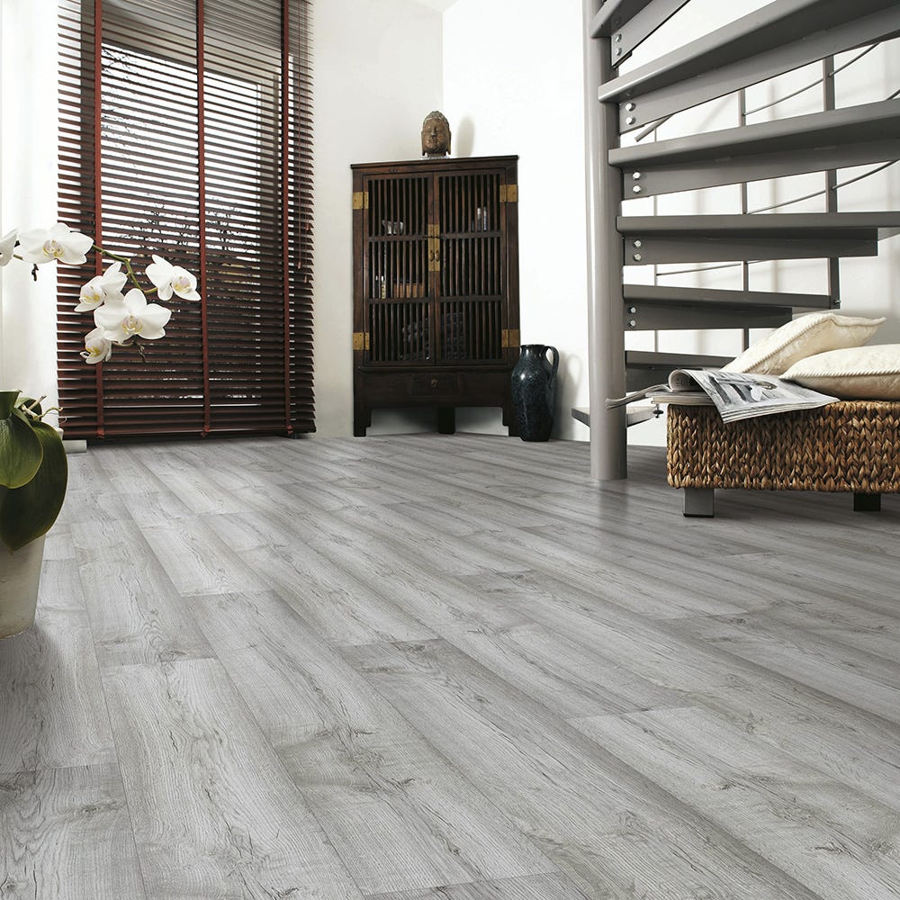 Krono Original Eurohome Vario+ Dartmoor Oak 12mm Laminate Flooring