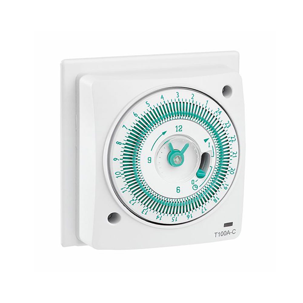 24 Hour 16A Mounted Mechanical Socket Box Timer 