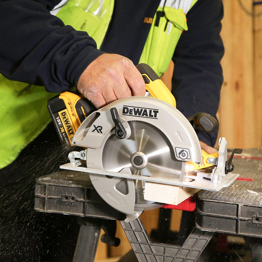 Dewalt Circular Saw Right Handed DeWalt DCS570N XR Cordless