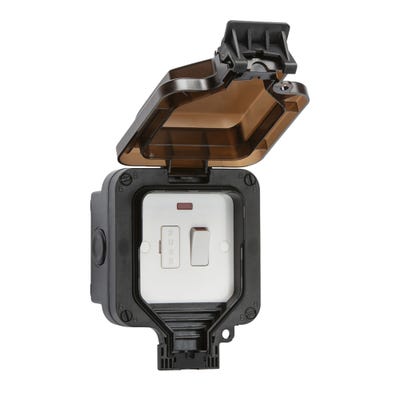 Knightsbridge 13A IP66 Neon Switched Fused Spur OP6N