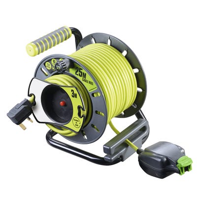 Masterplug ProXT 13A 1 Gang Reverse Cable Reel 25+3m OMU2513FL3IP-PX